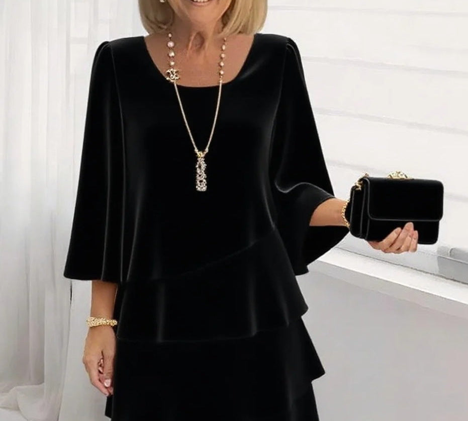 Maria – Elegáns midi ruha fodrokkal